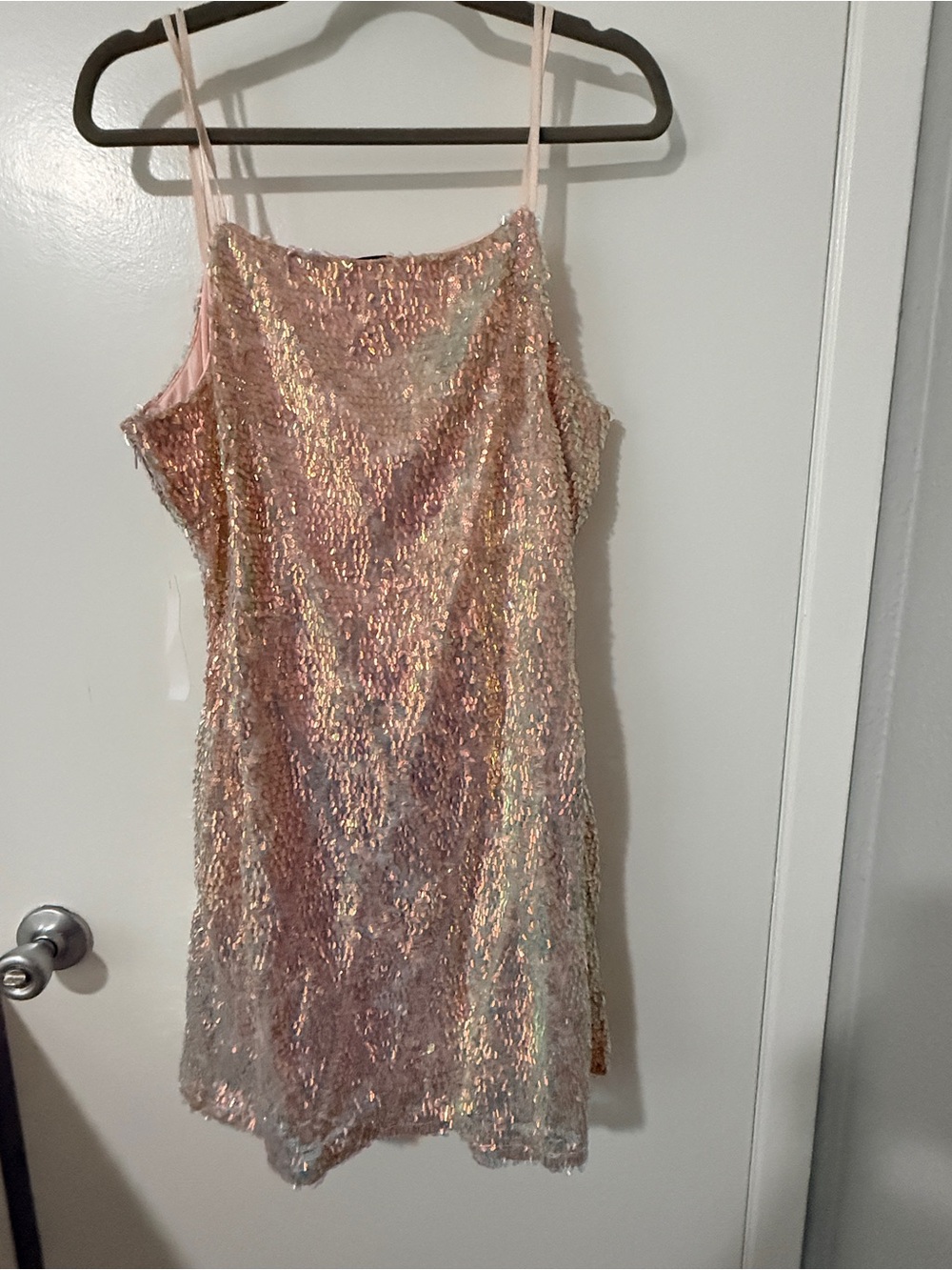NWT VENUS Iridescent Sequin Dress in Pink fully lined